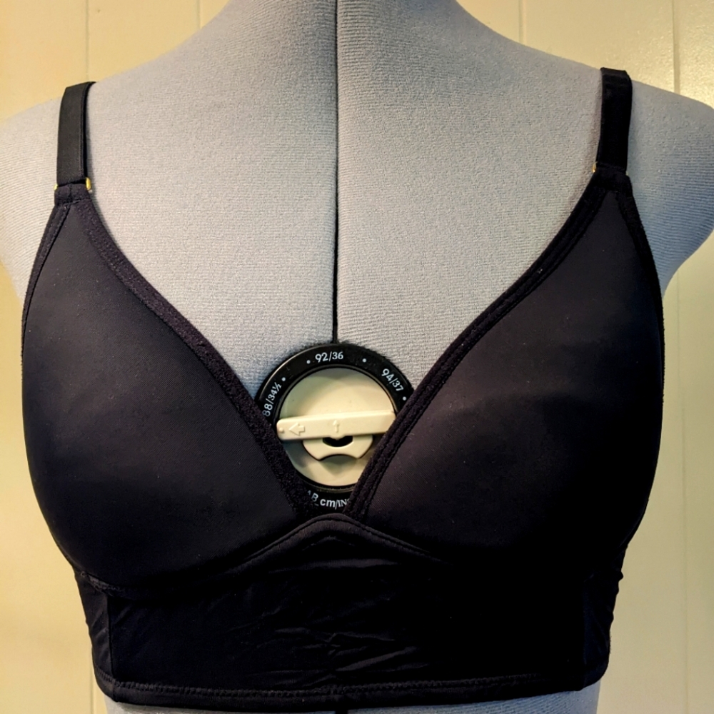 Lively Bra - Size 32B - Black